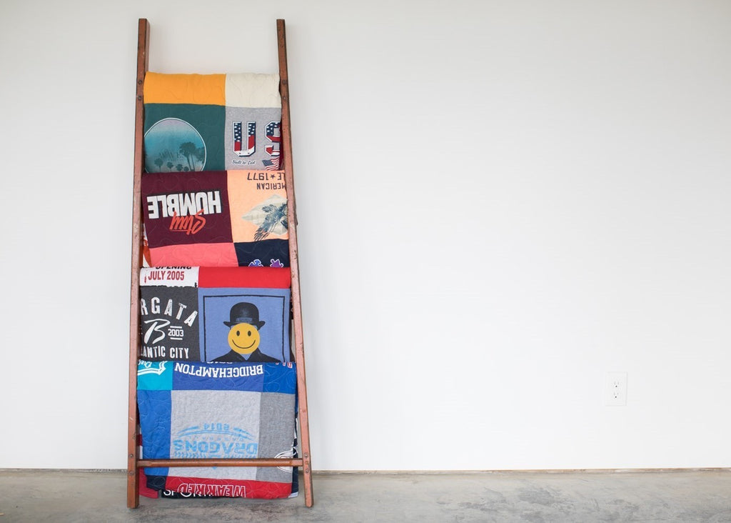 t-shirt quilts on blanket ladder